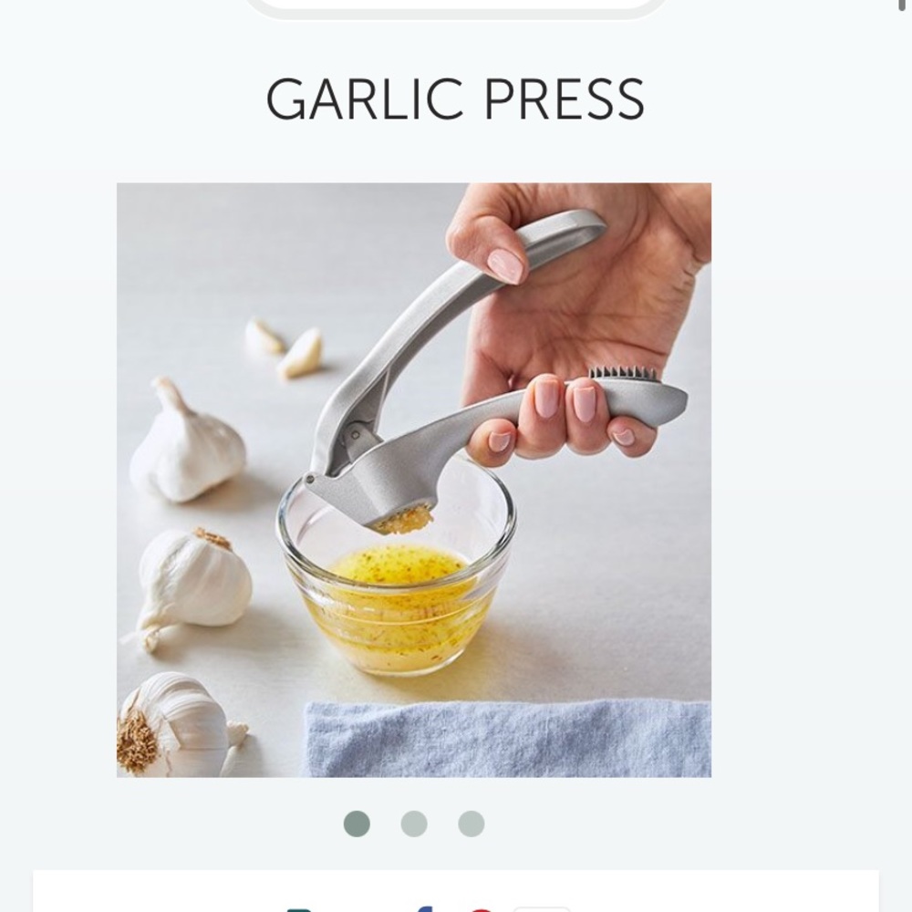 Pampered Chef garlic press